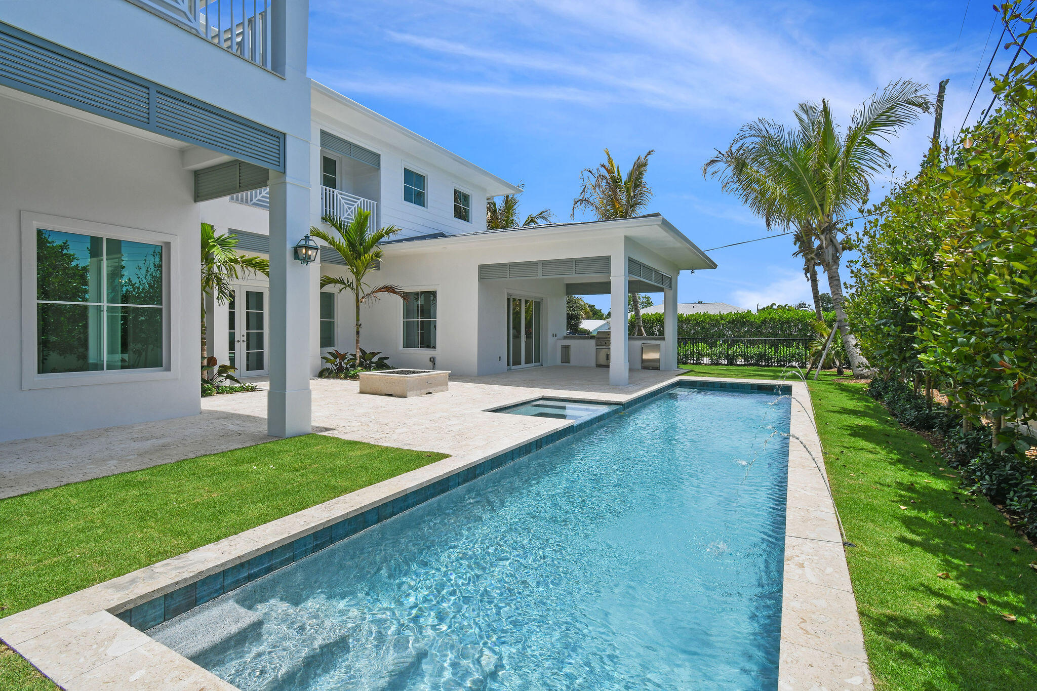 Tequesta Country Club - Residential