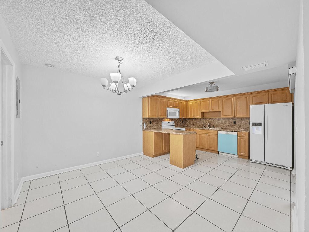 RAINBERRY BAY - Residential