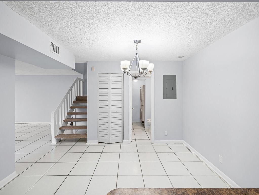 RAINBERRY BAY - Residential