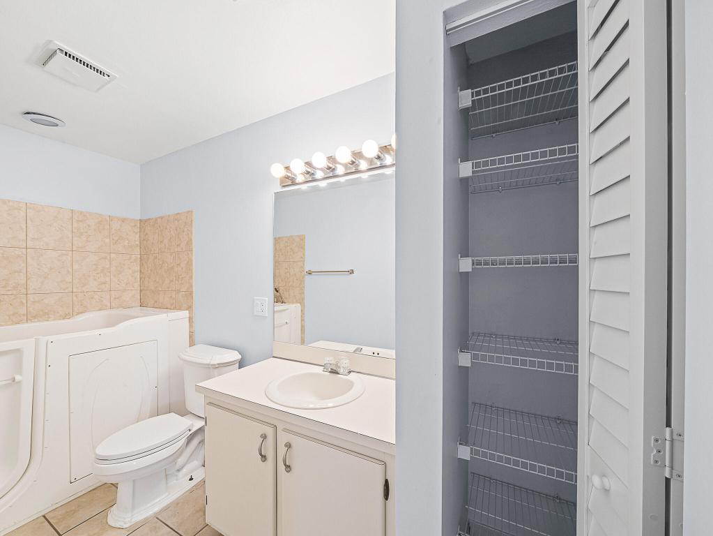 RAINBERRY BAY - Residential