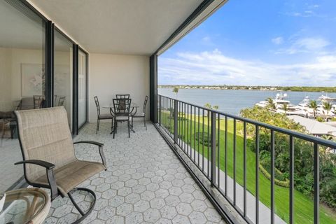 120 Lakeshore Drive 735 North Palm Beach FL 33408