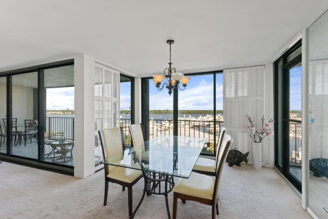 120 Lakeshore Drive 735