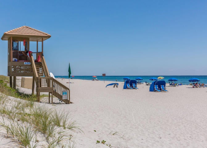 Photo of 825 Egret Circle #308, Delray Beach, FL 33444 (MLS # R11123035)