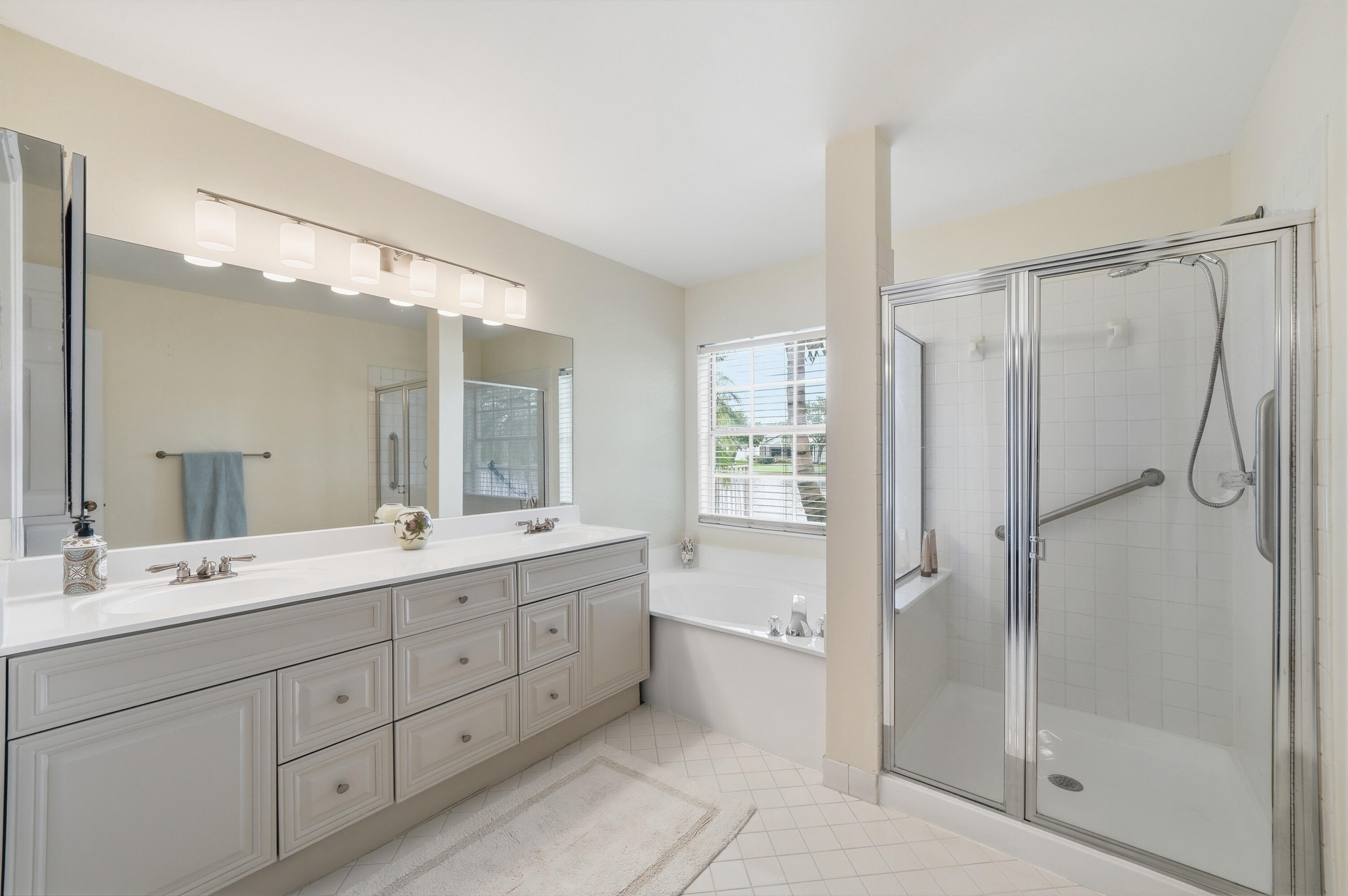 Cameron Lake - Residential