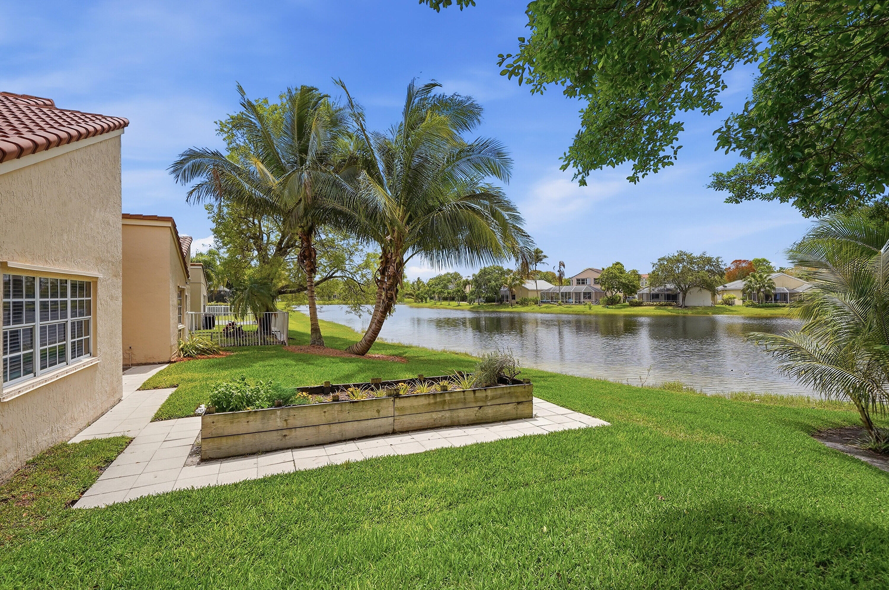 Cameron Lake - Residential