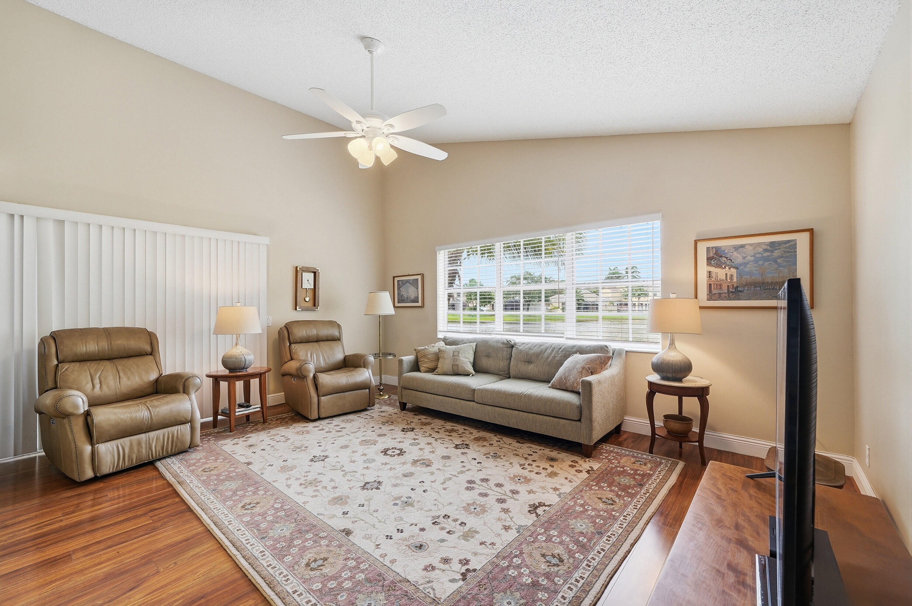 Cameron Lake - Residential