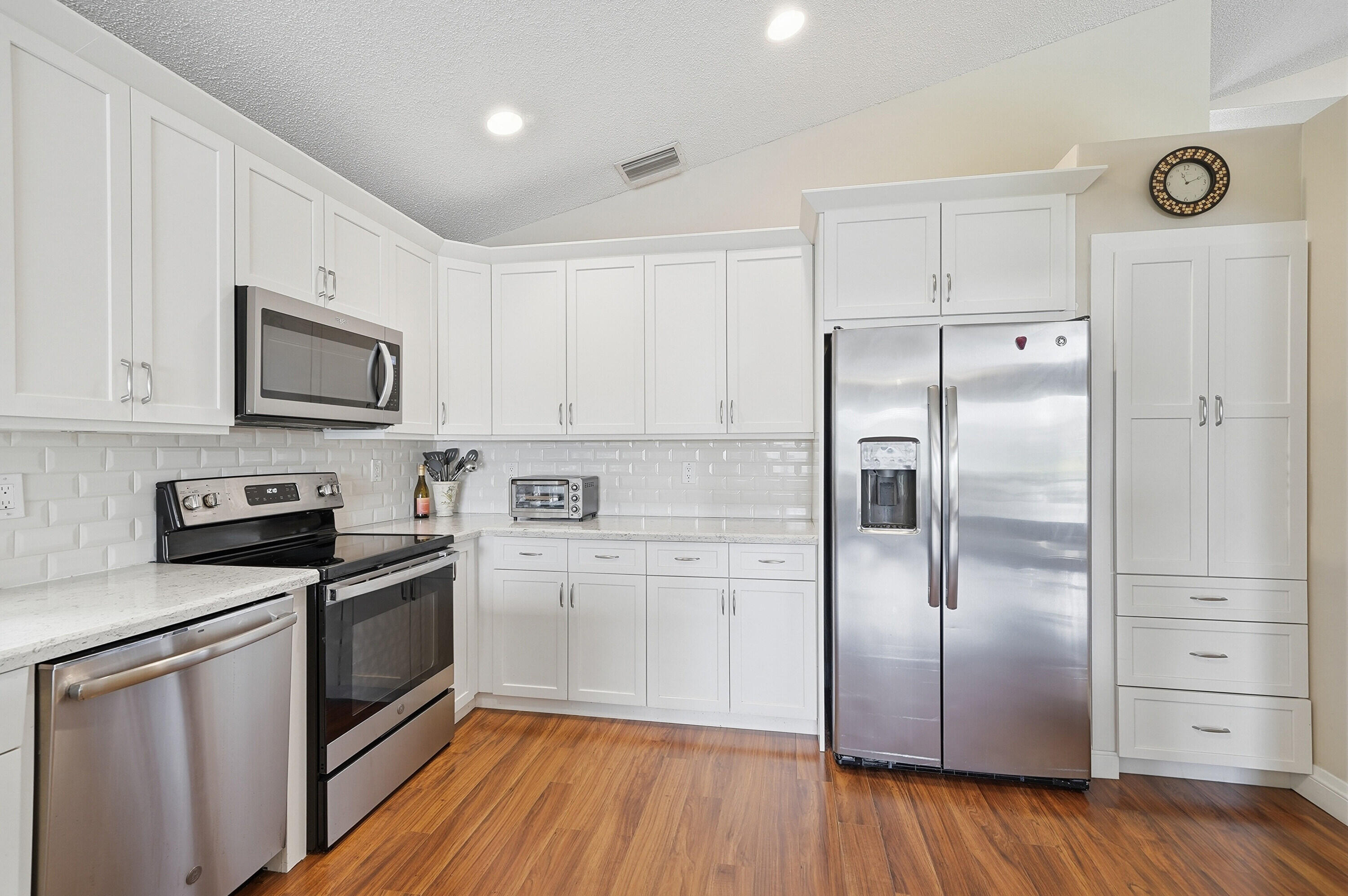 Cameron Lake - Residential