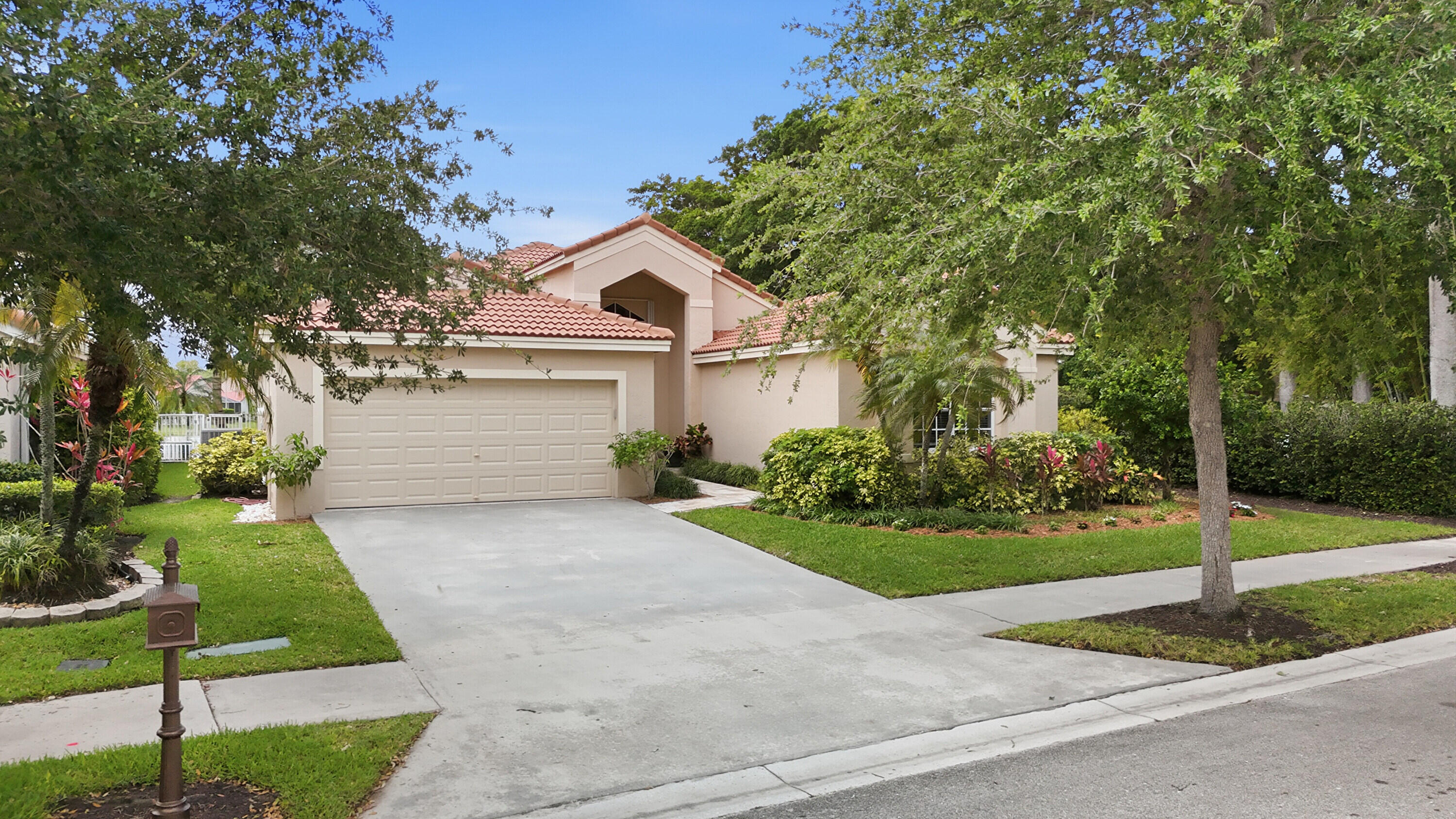 Cameron Lake - Residential