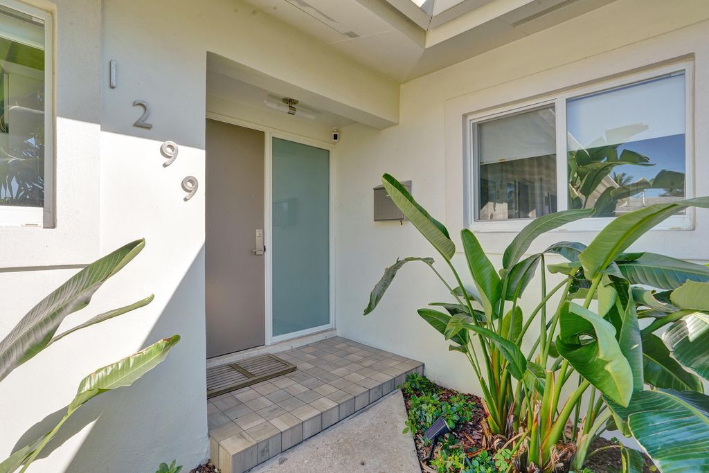 Photo of 1299 SW 9th Street, Boca Raton, FL 33486 (MLS # B26012127)