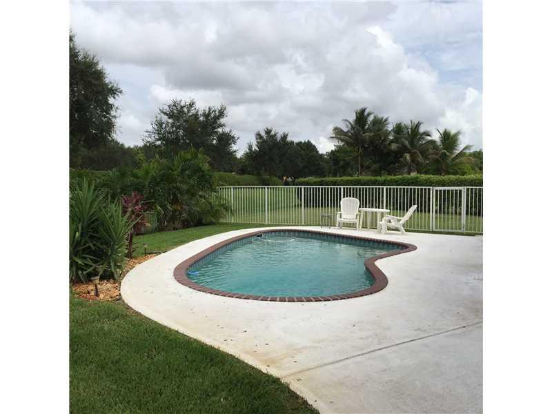 CHAPEL TRAIL REPLAT SECTI - Residential