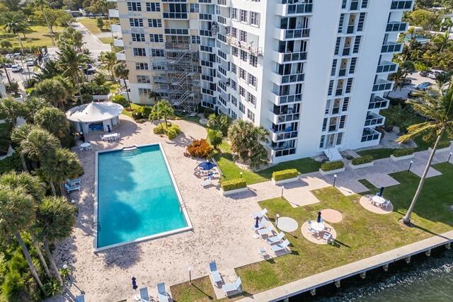 2800 N Flagler Drive 105
