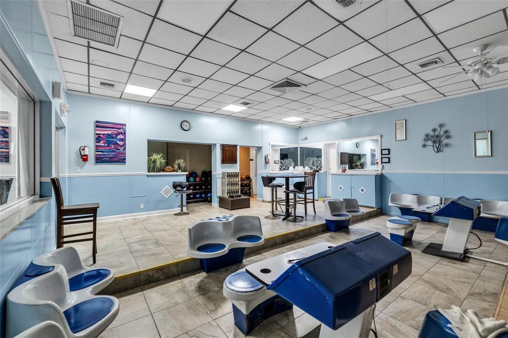 Ravenswood Estates & Mari - Residential