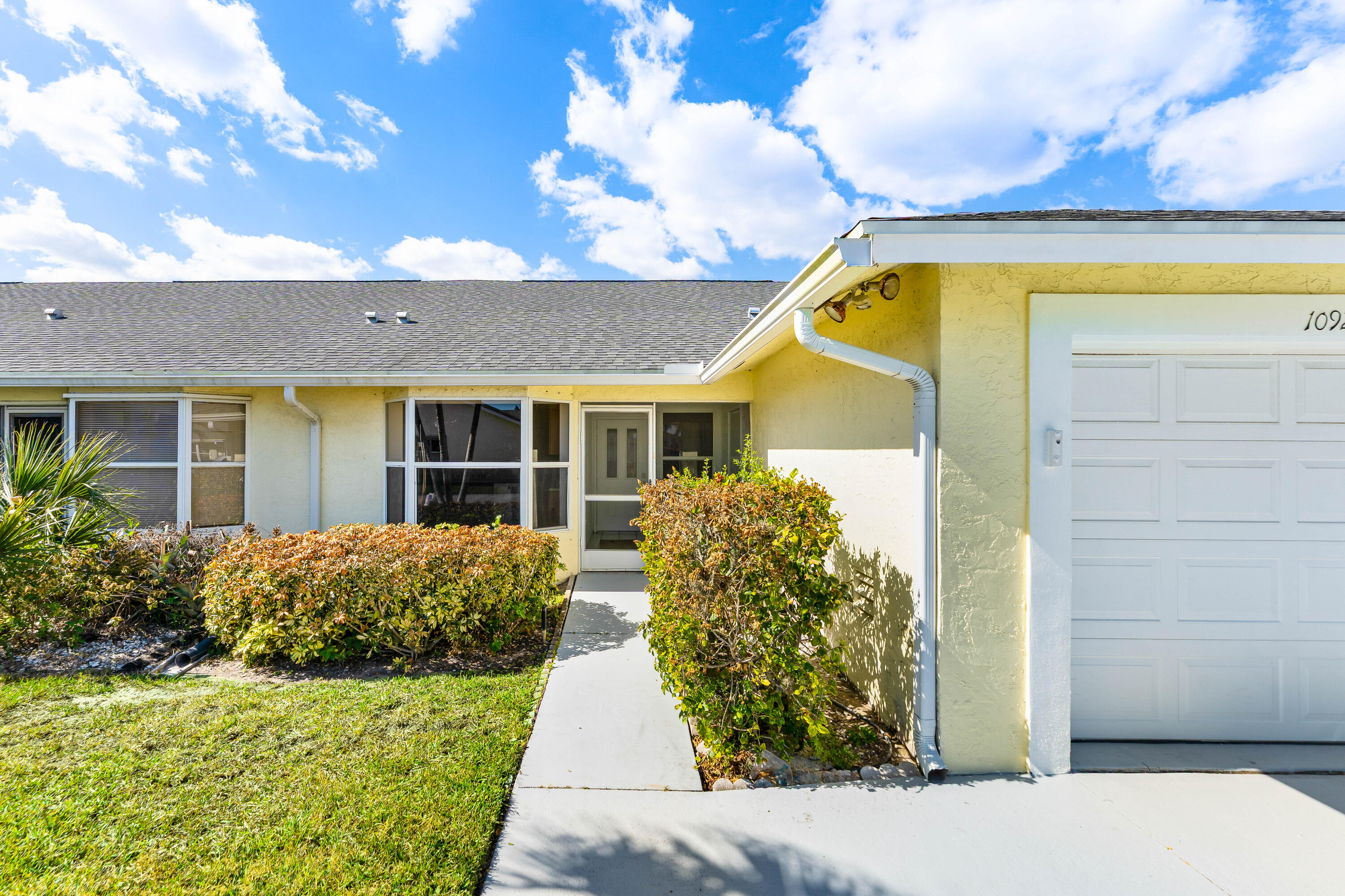 10924 SE Stonehill Lane