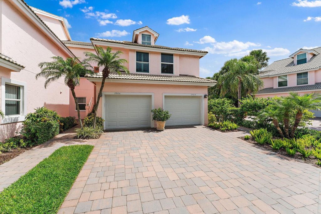Photo of 2905 Fairway Drive N, Jupiter, FL 33477 (MLS # B26018167)
