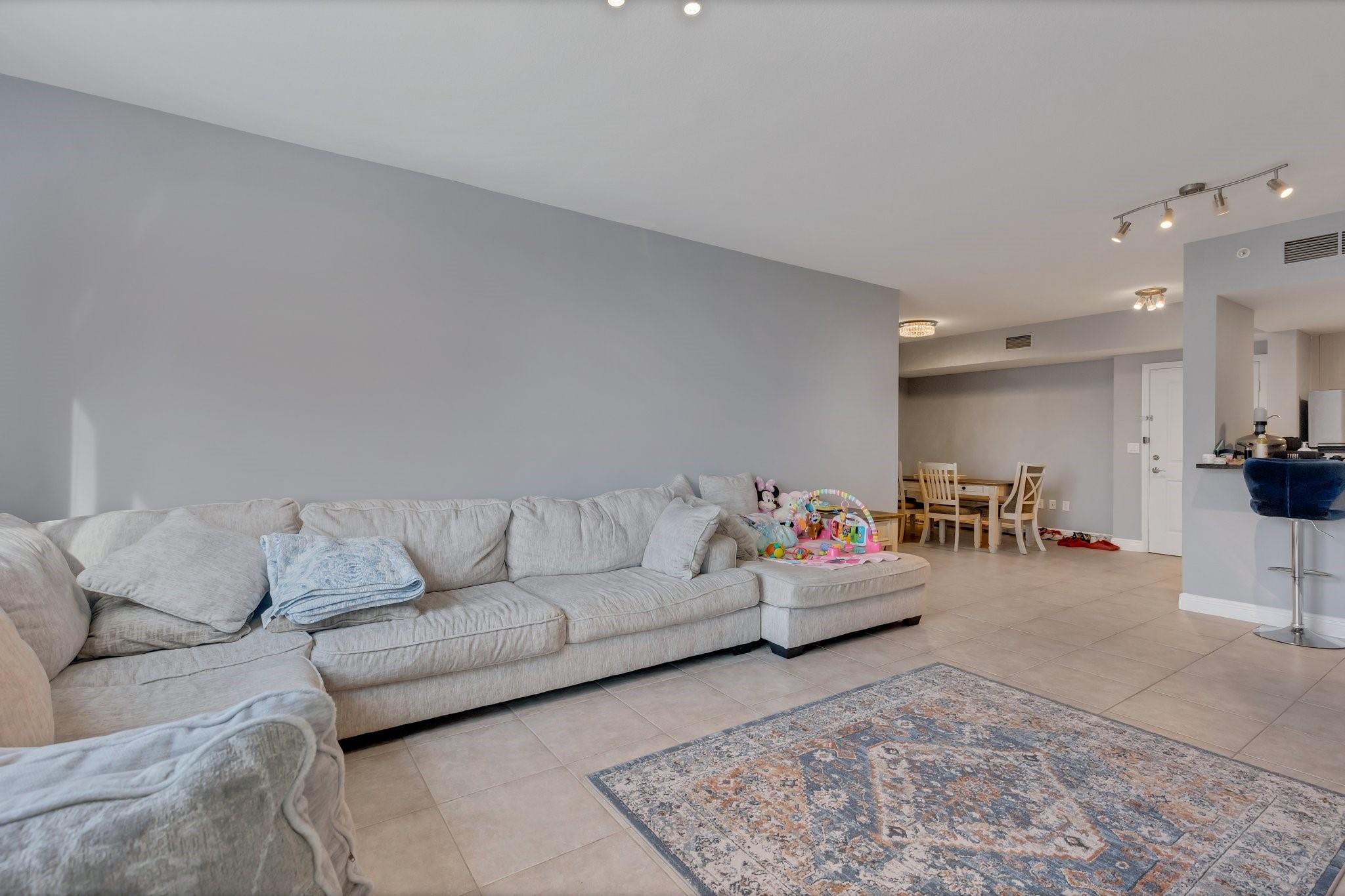 511 SE 5th Ave 912