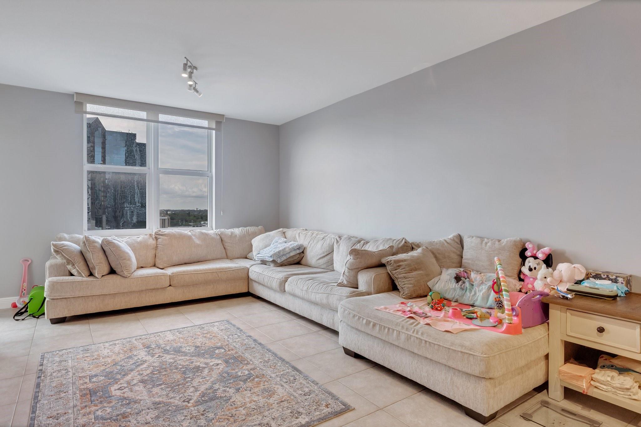 511 SE 5th Ave 912