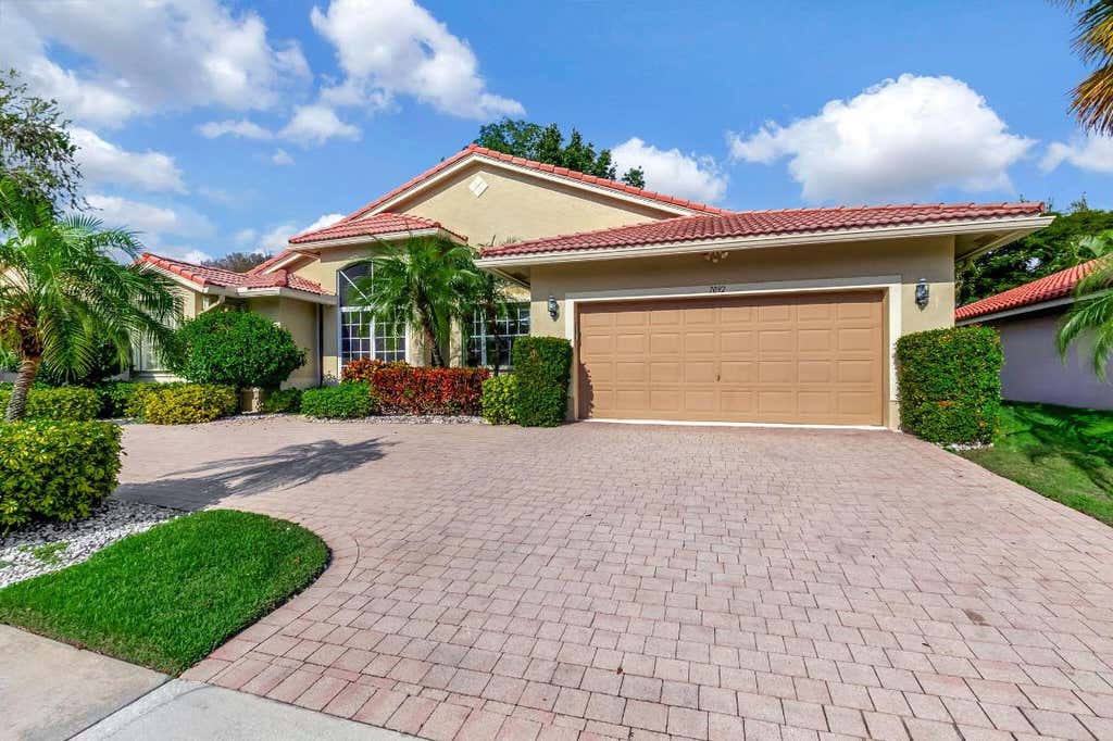Photo of 7092 Falls Road E, Boynton Beach, FL 33437 (MLS # R11048618)