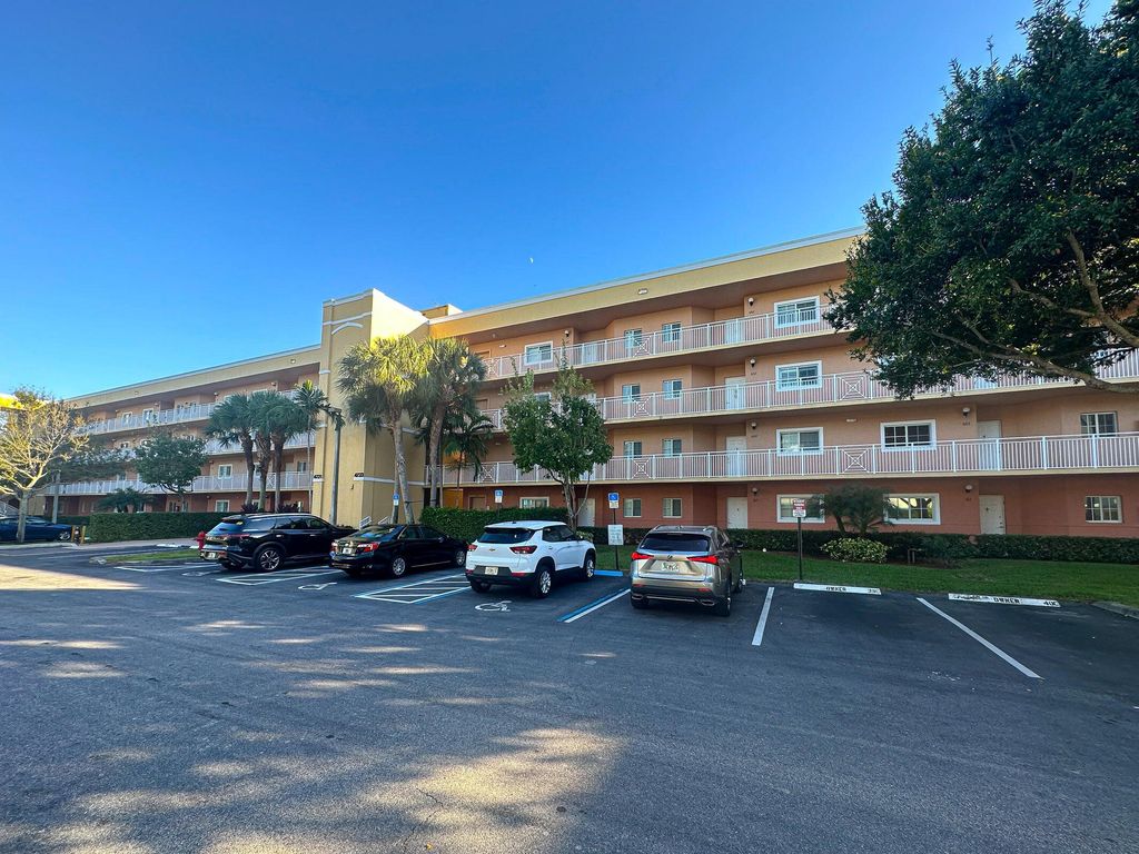 Photo of 4723 Lucerne Lakes Boulevard E #644, Lake Worth, FL 33467 (MLS # R11030560)