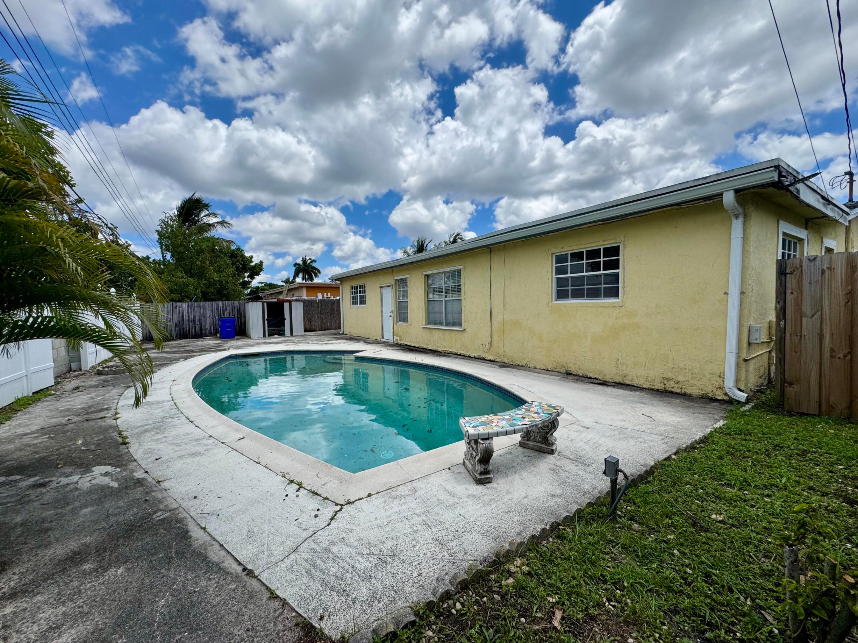 ORIOLE ESTATES SEC 3 - Residential