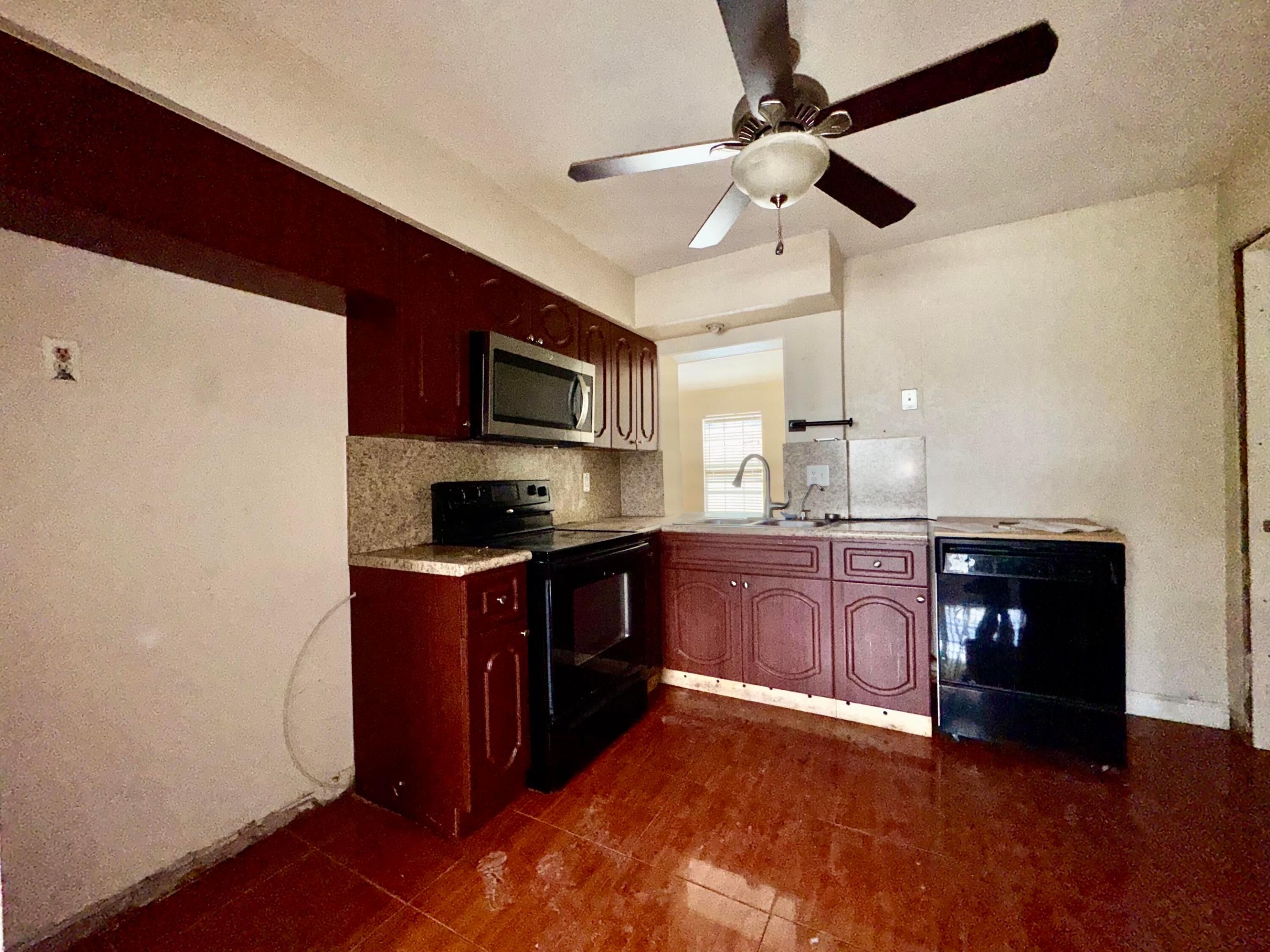 ORIOLE ESTATES SEC 3 - Residential