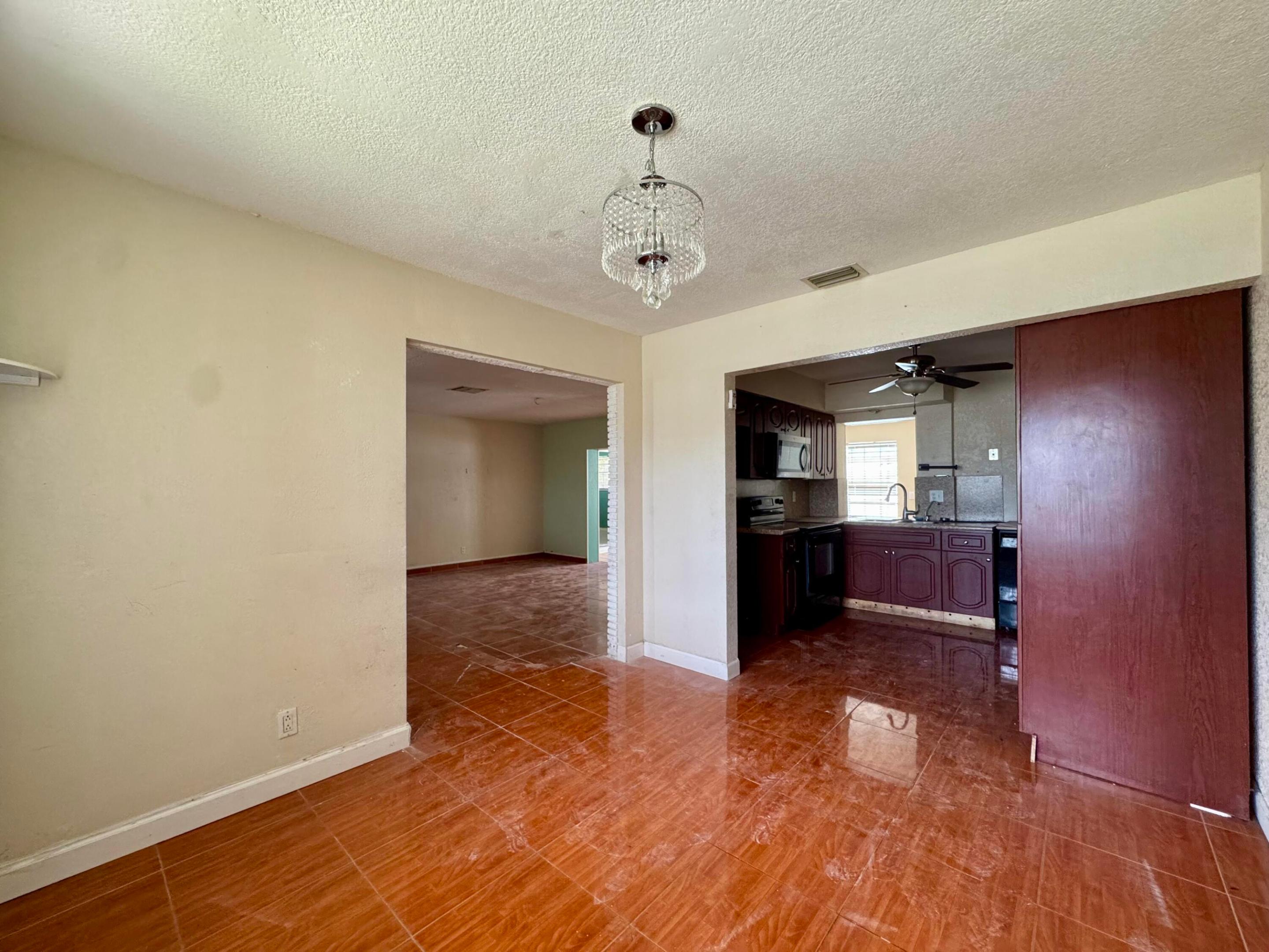 ORIOLE ESTATES SEC 3 - Residential