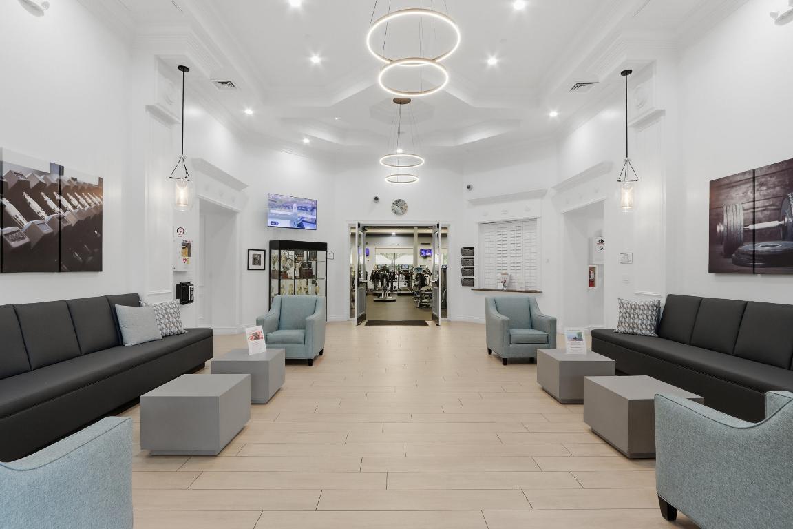 VALENCIA SHORES 1 - Residential