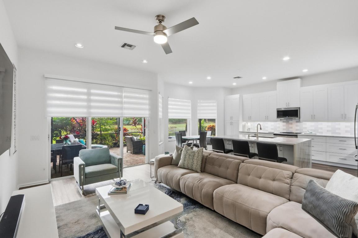 VALENCIA SHORES 1 - Residential