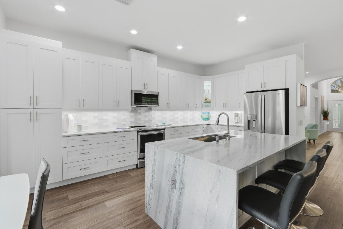 VALENCIA SHORES 1 - Residential