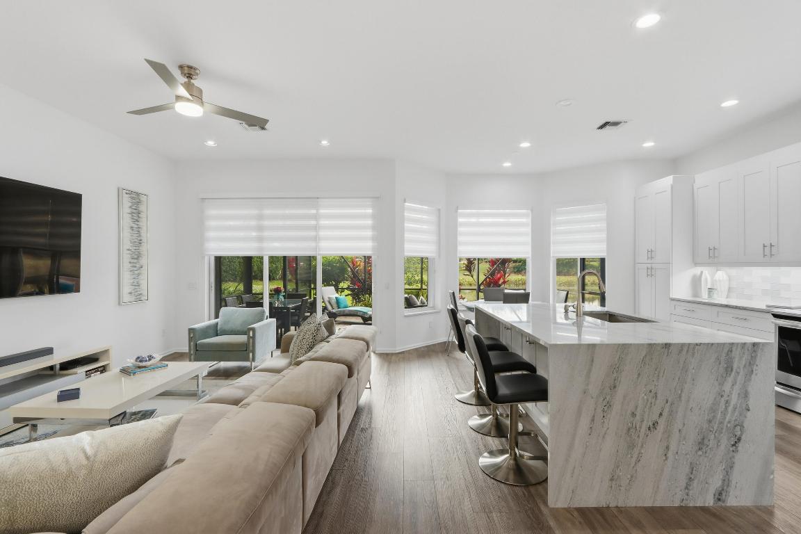 VALENCIA SHORES 1 - Residential