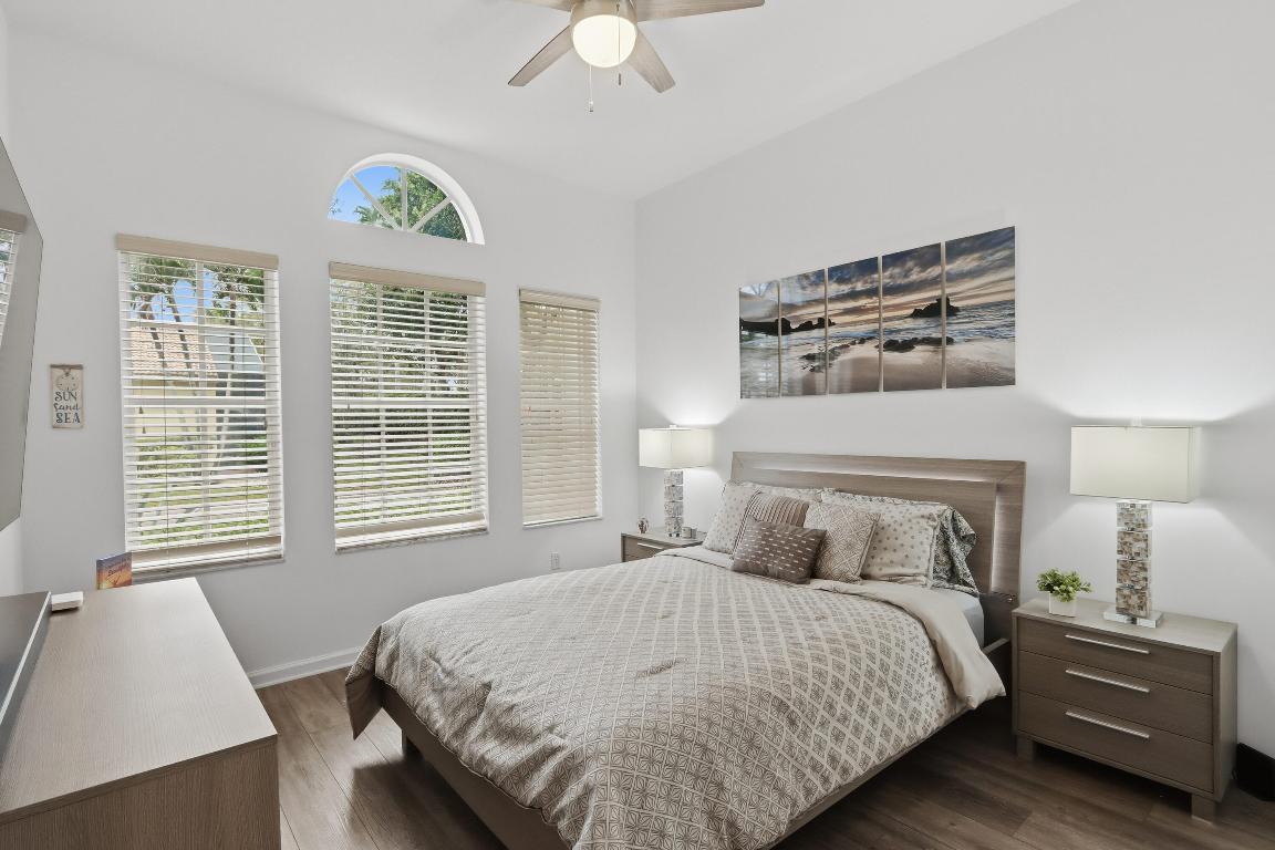 VALENCIA SHORES 1 - Residential