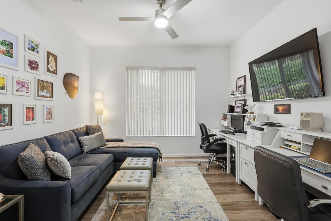 VALENCIA SHORES 1 - Residential