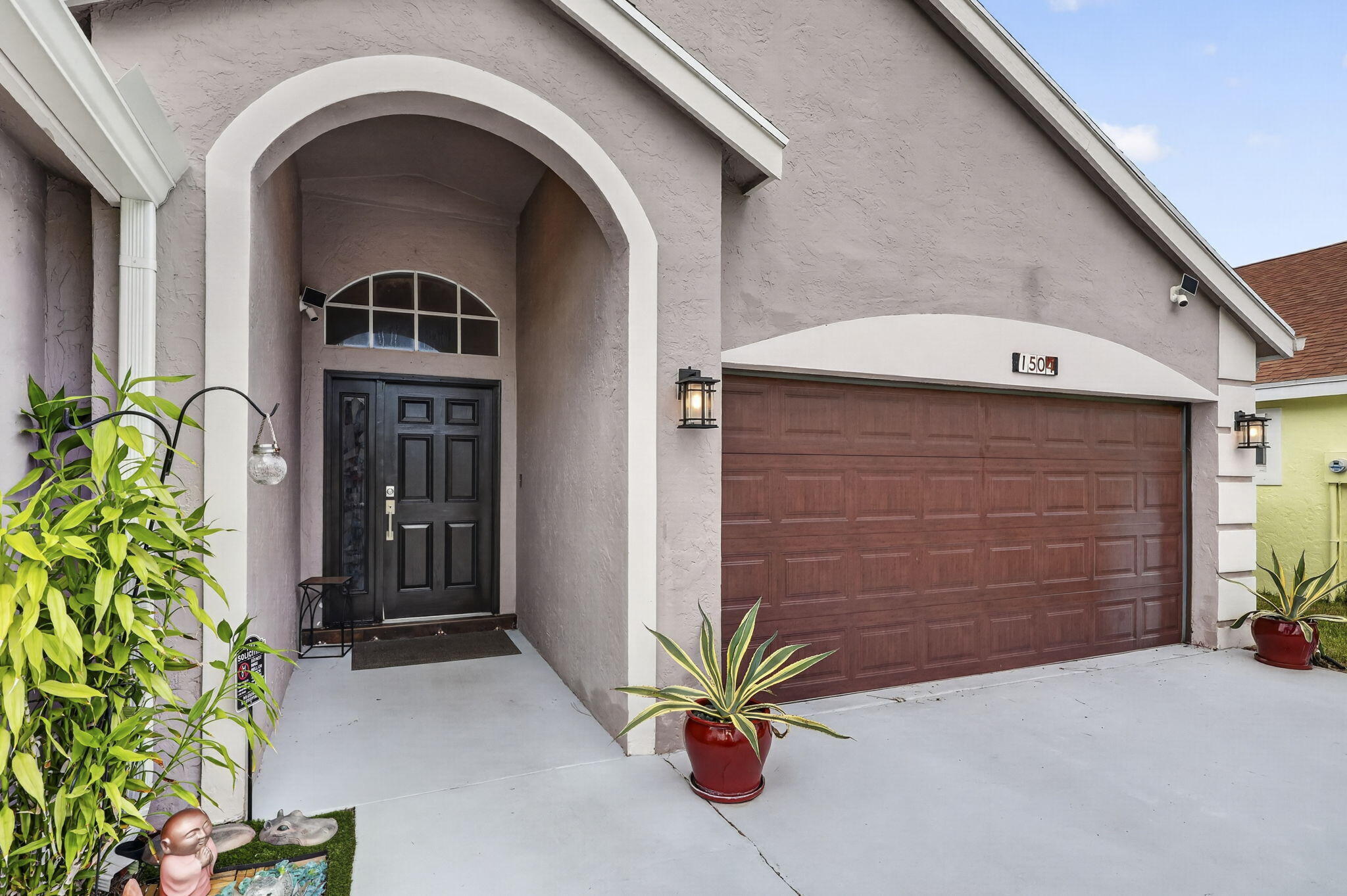 1504 LAKE BREEZE Drive