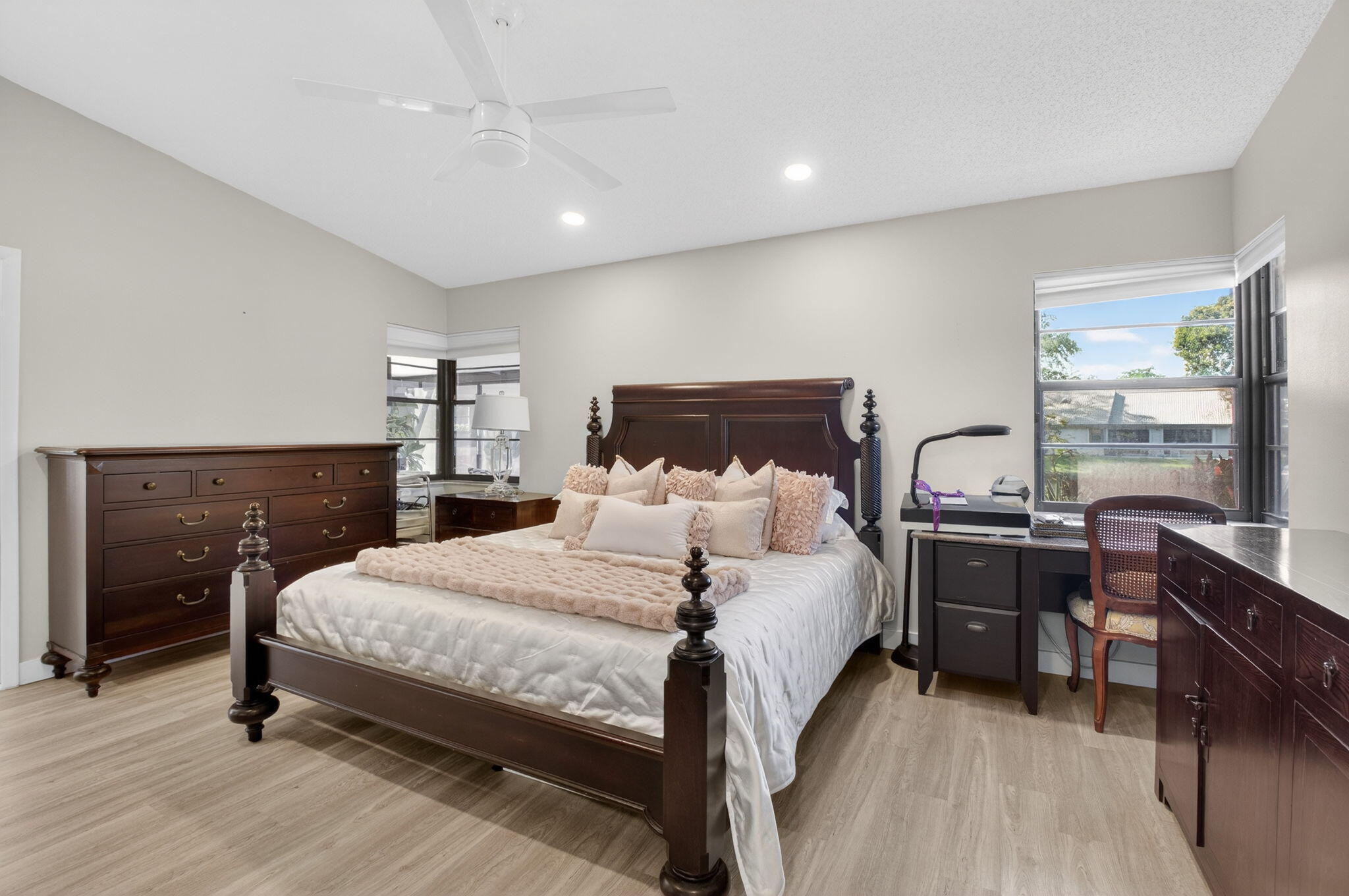 WINDWARD PALM BEACH - Residential