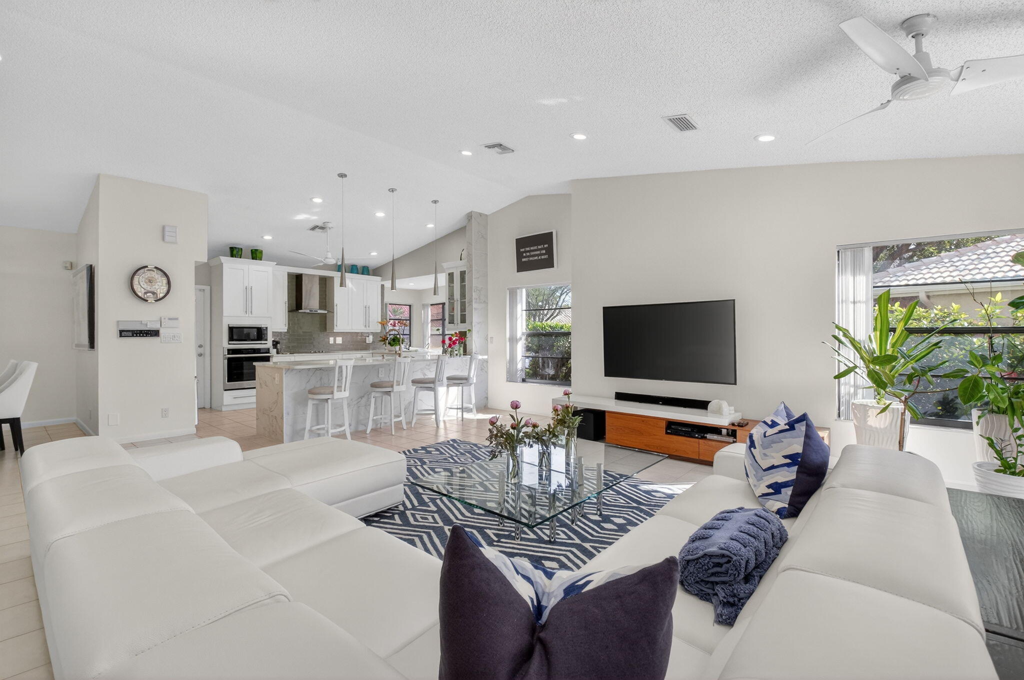 WINDWARD PALM BEACH - Residential