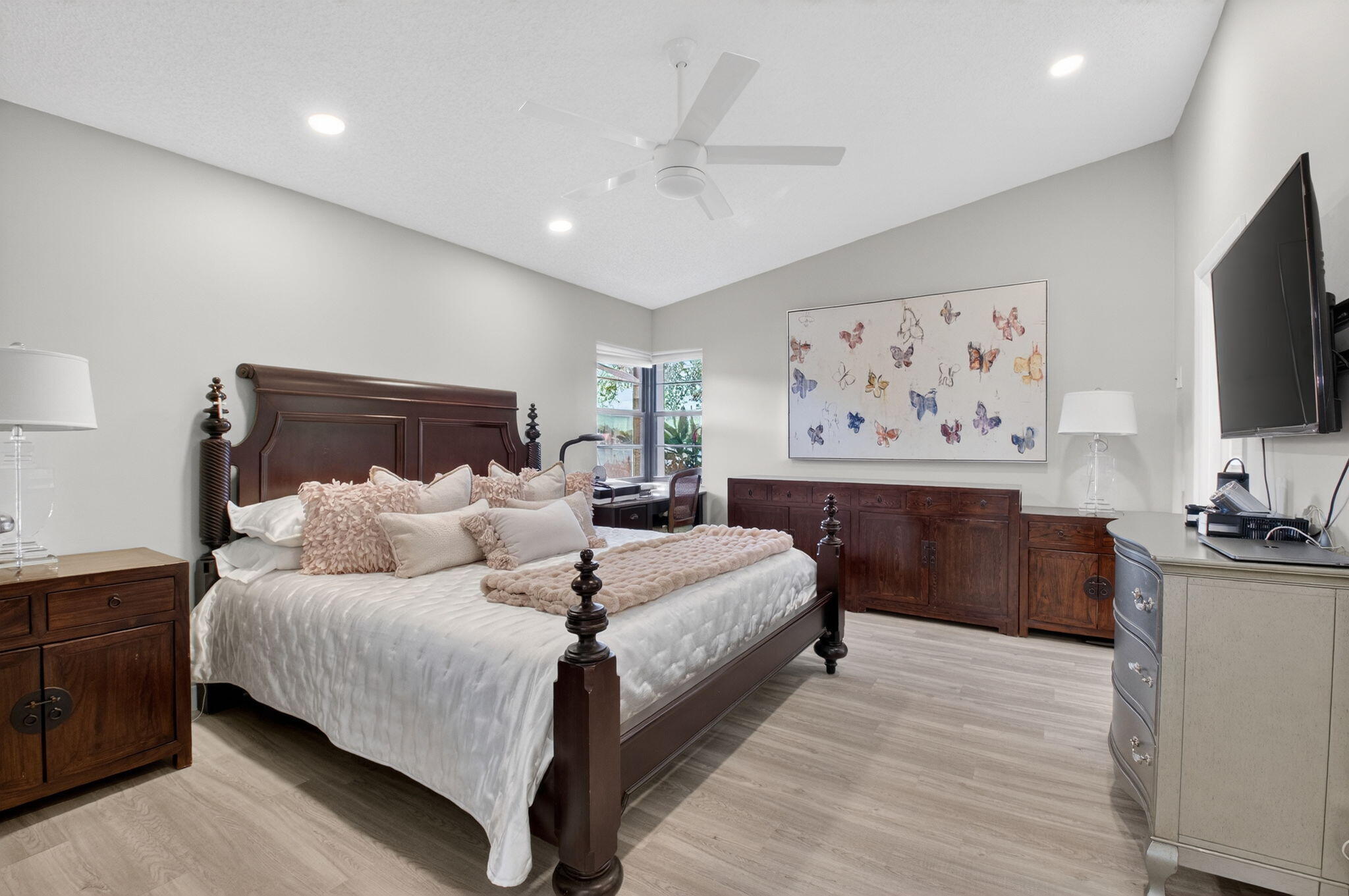 WINDWARD PALM BEACH - Residential