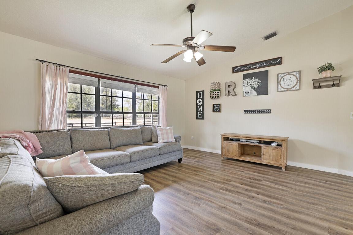 ACREAGE - Residential