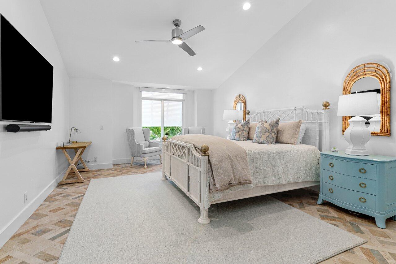 VILLAS OF OCEAN CREST - Residential