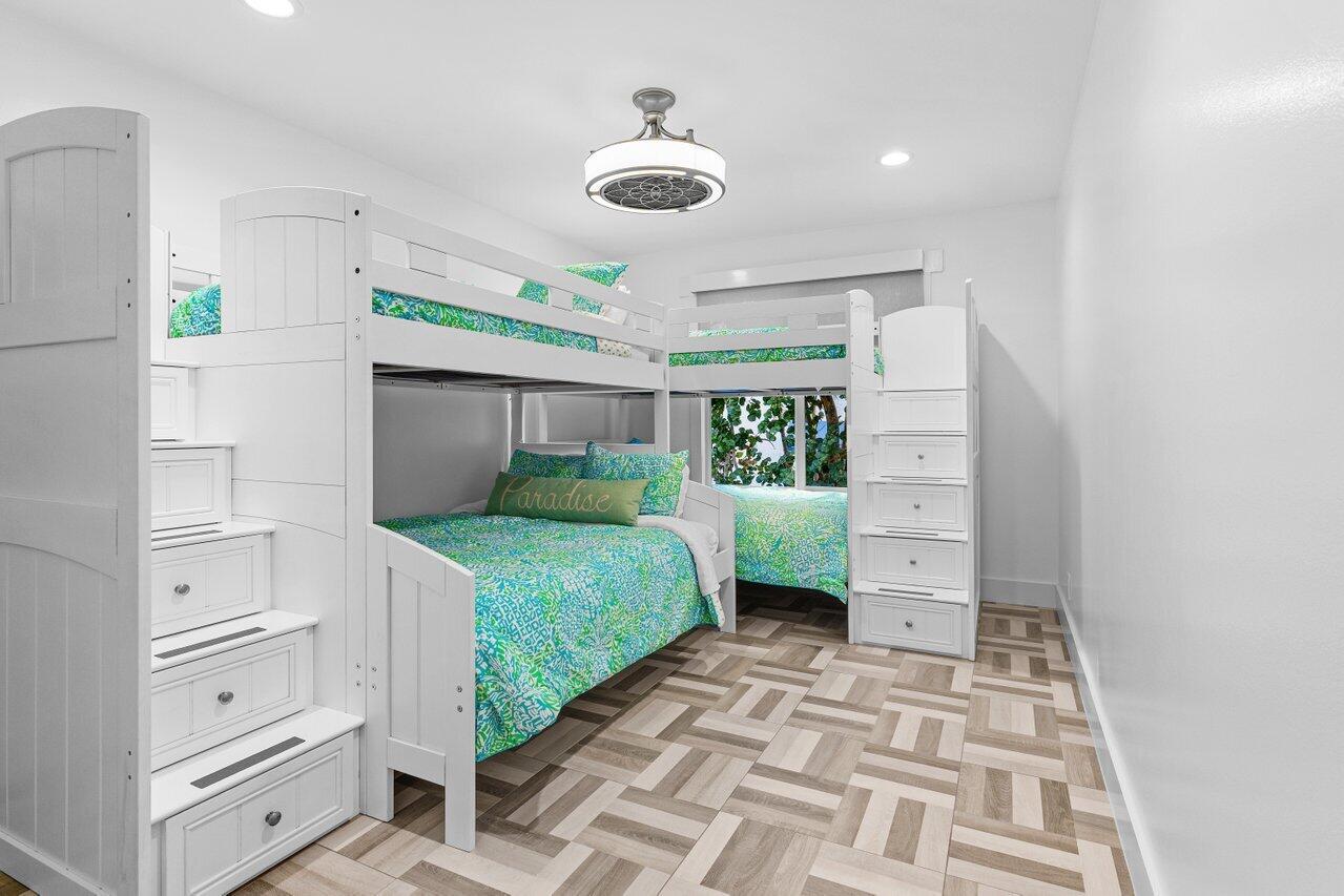 VILLAS OF OCEAN CREST - Residential