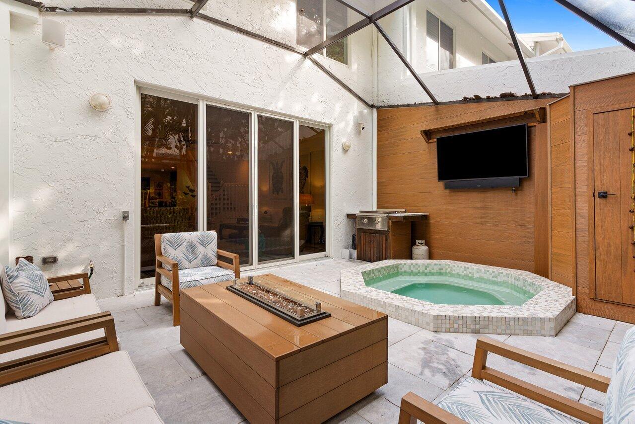 VILLAS OF OCEAN CREST - Residential