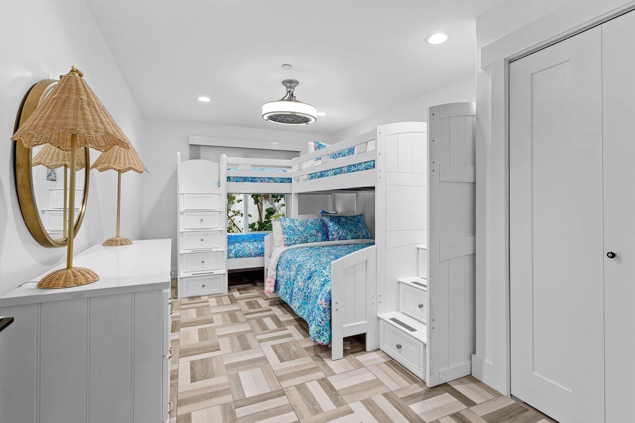 VILLAS OF OCEAN CREST - Residential