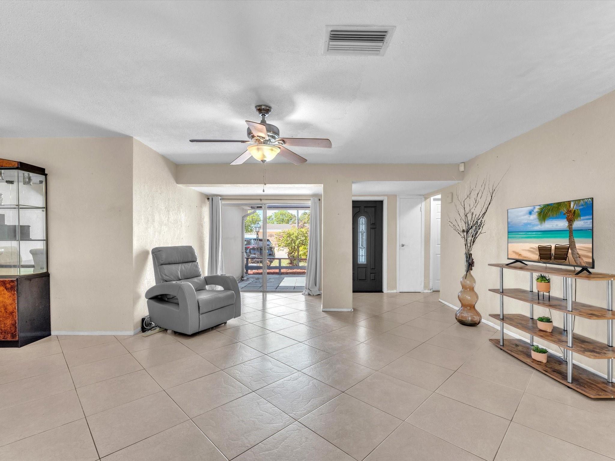 6772 Camelia Dr