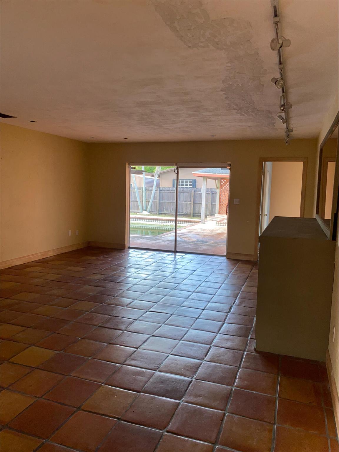 11101 NW 19th Street