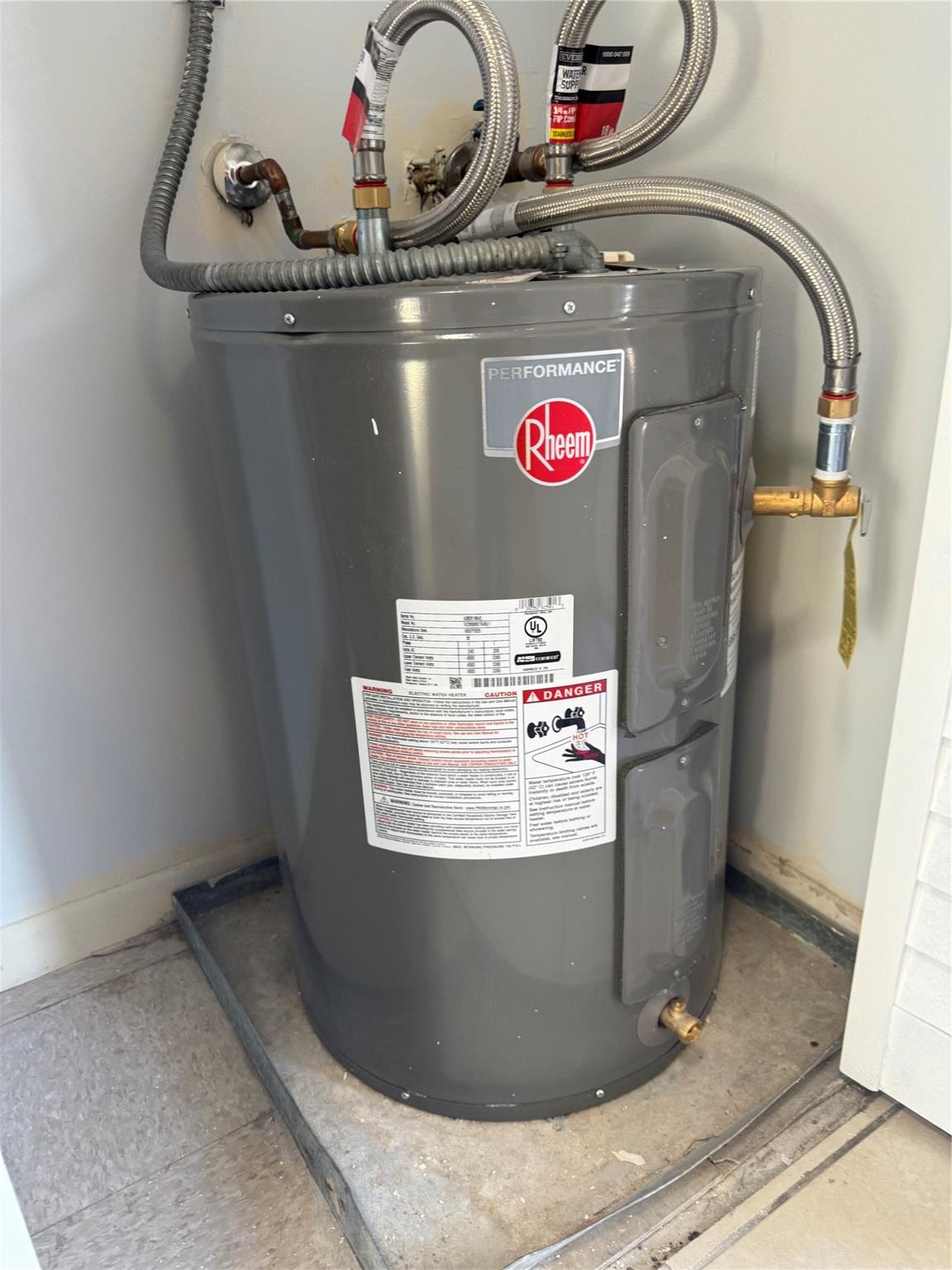 Lakewood Village Of - Residential Lease