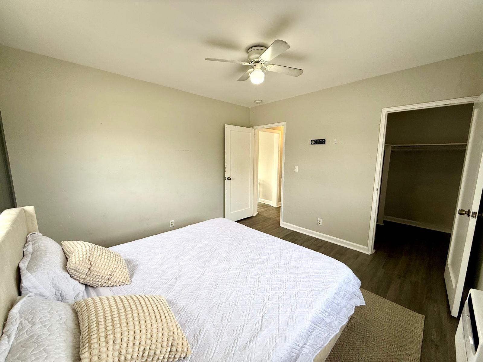 ESTATES OF SOUTH PALM BEA - Residential Lease