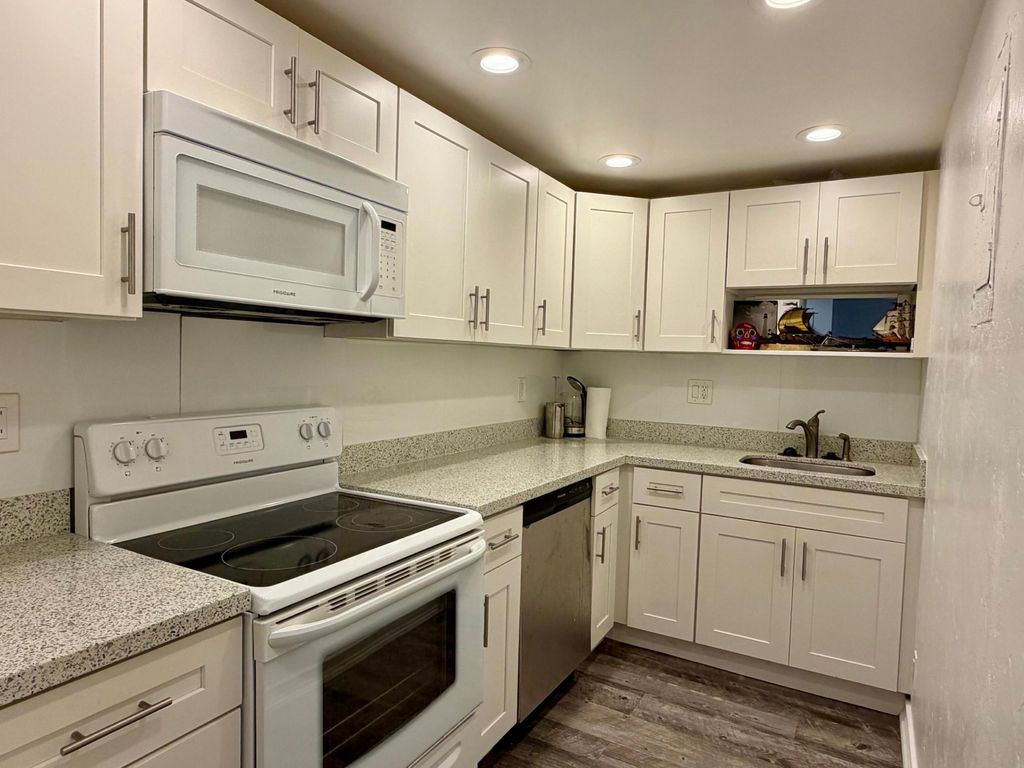 Photo of 3000 Riomar Street #410, Fort Lauderdale, FL 33304 (MLS # B26007885)