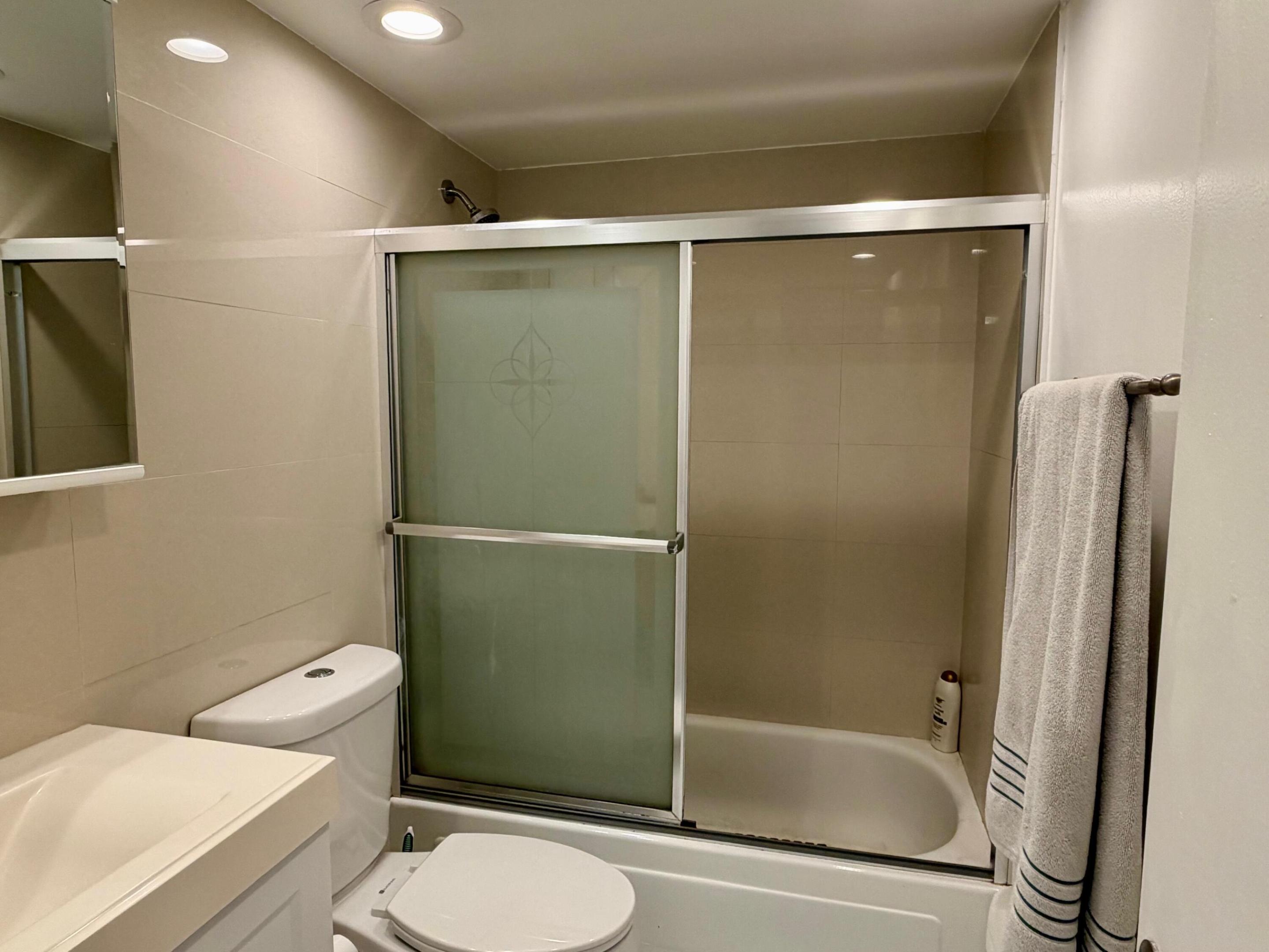 3000 Riomar Street 410