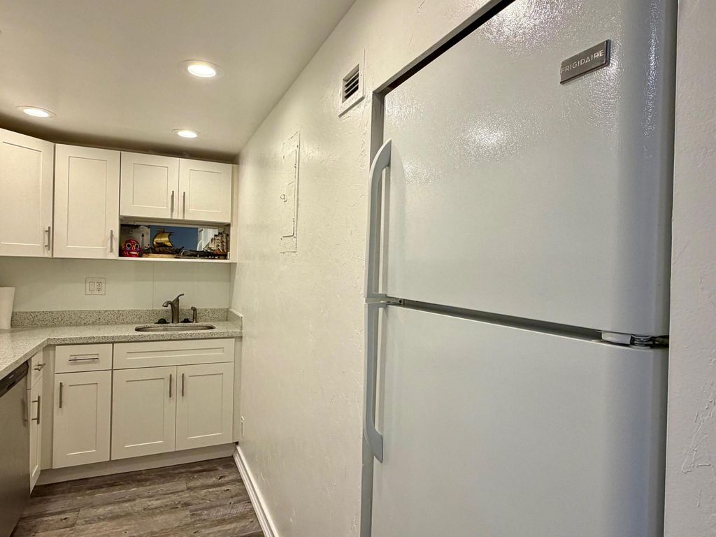 Photo of 3000 Riomar Street #410, Fort Lauderdale, FL 33304 (MLS # B26007885)