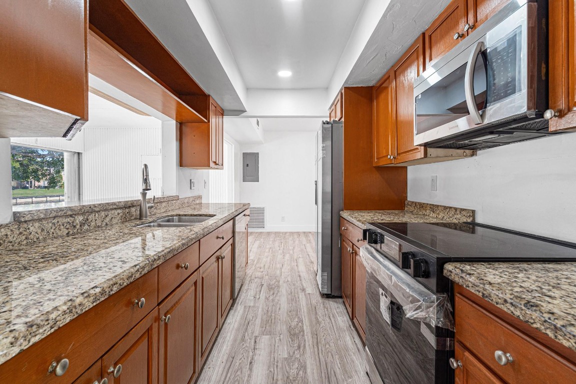 MAINLANDS OF TAMARAC LAKE - Residential