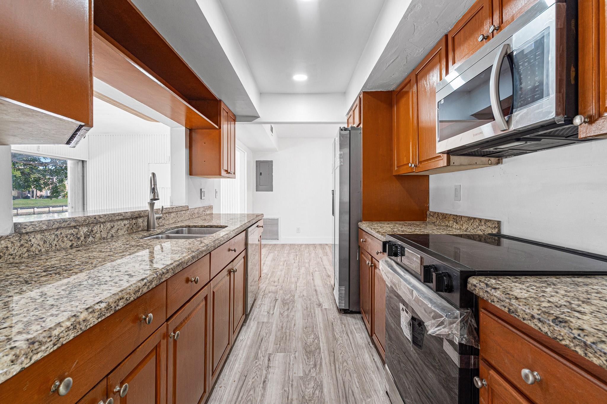 MAINLANDS OF TAMARAC LAKE - Residential