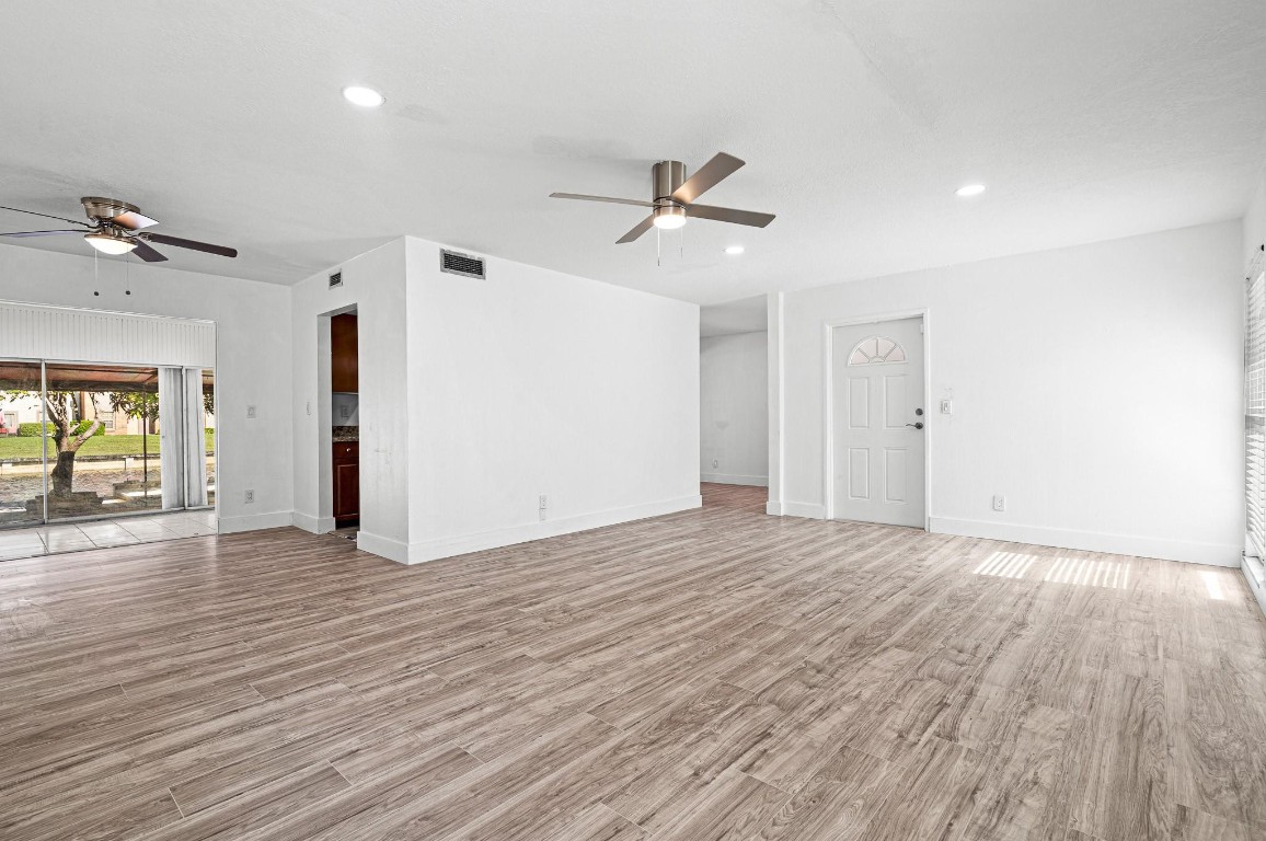 MAINLANDS OF TAMARAC LAKE - Residential